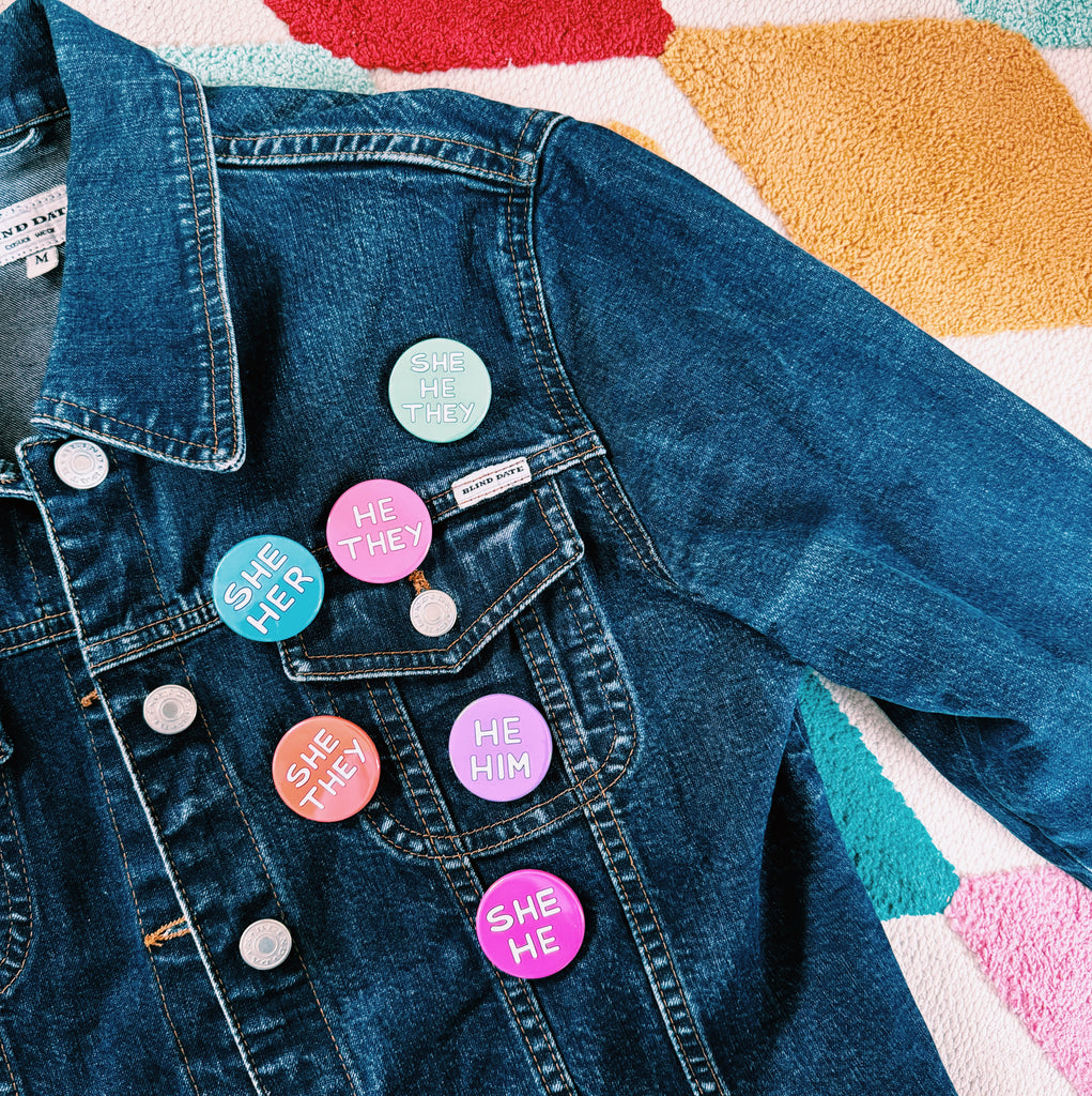 Pronoun Badge - Afroditi's Art